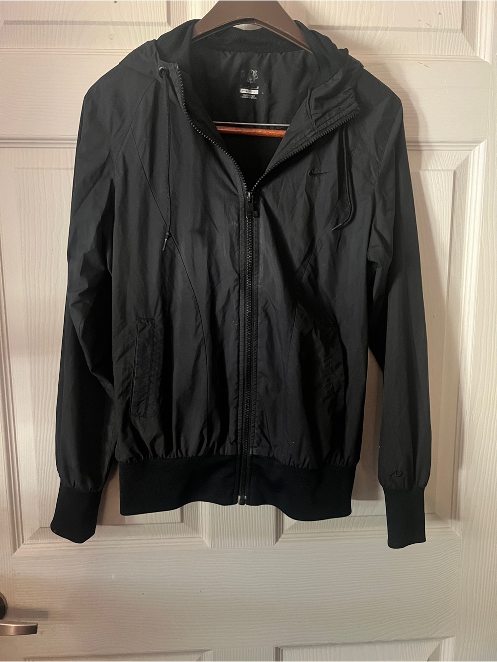 Womens nike  athletic Black Zip-Up Hooded Jacket Size Medium